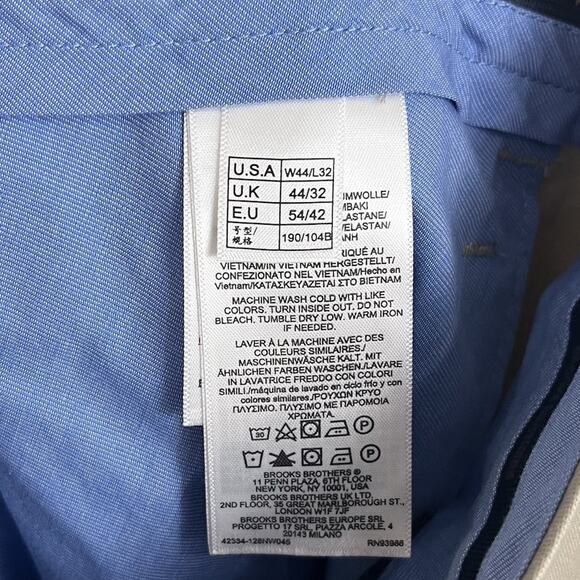 NWT Brooks Brothers Chino 44x32 Stretch Lightweight Advantage Pleated Two-Tuck - Picture 9 of 10